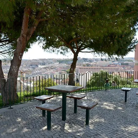 Garden And City Views In Graca * Lisboa