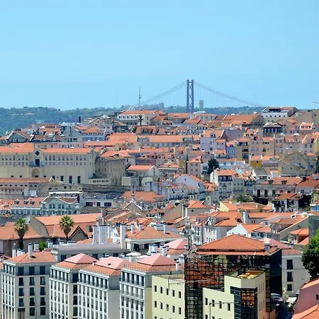 Garden And City Views In Graca Lisboa