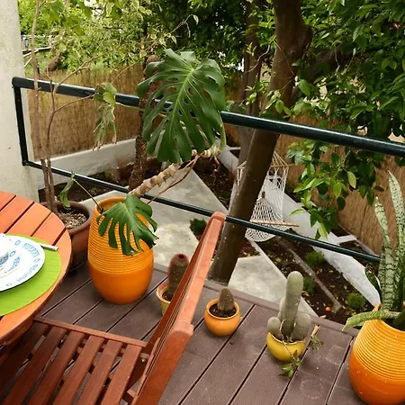 Garden And City Views In Graca Apartmán *